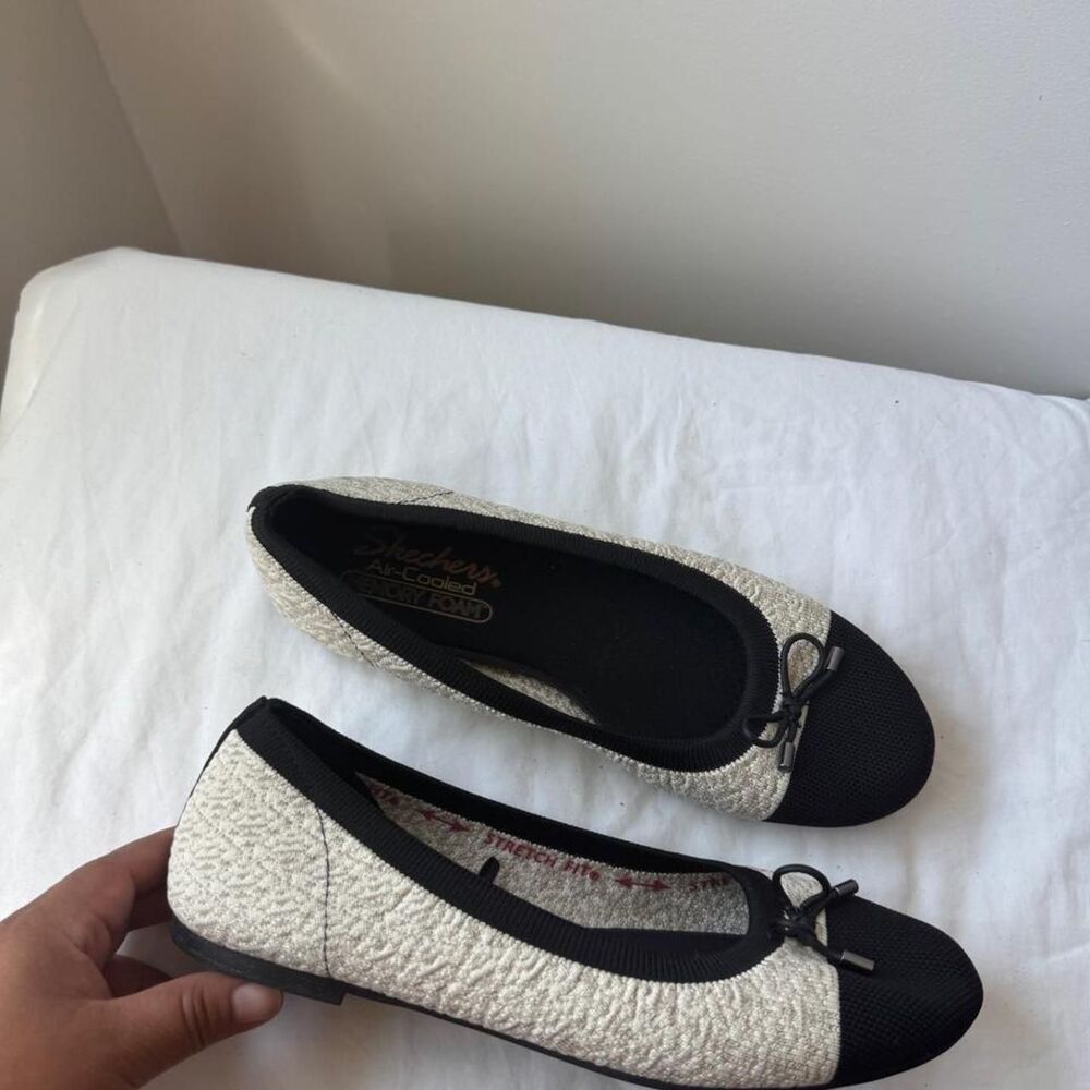 Skechers Black & Beige Ballet Flats with Bow Size 8